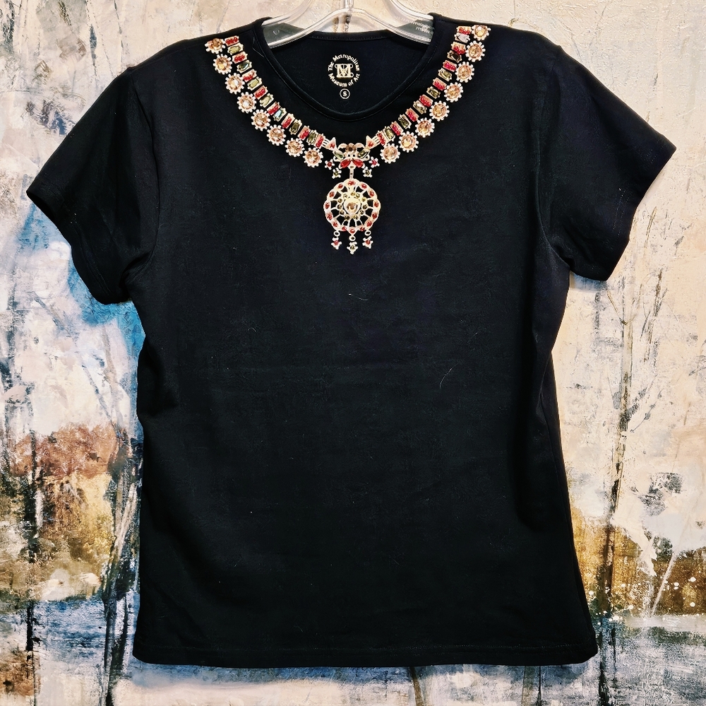 The Metropolitan Museum of Art Jeweled Embellished  Tee W's Sz S